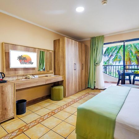 Ocean Bay Hotel & Resort Bakau Екстер'єр фото