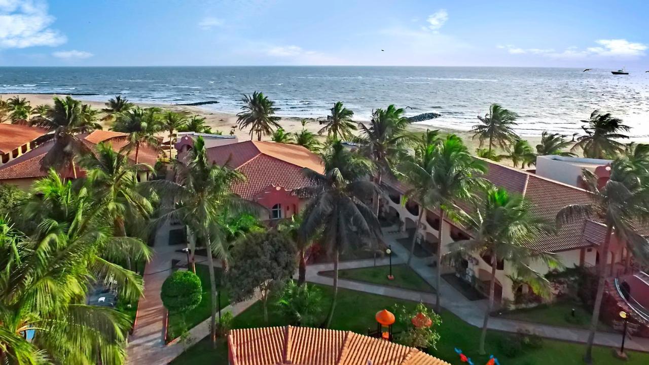Ocean Bay Hotel & Resort Bakau Екстер'єр фото