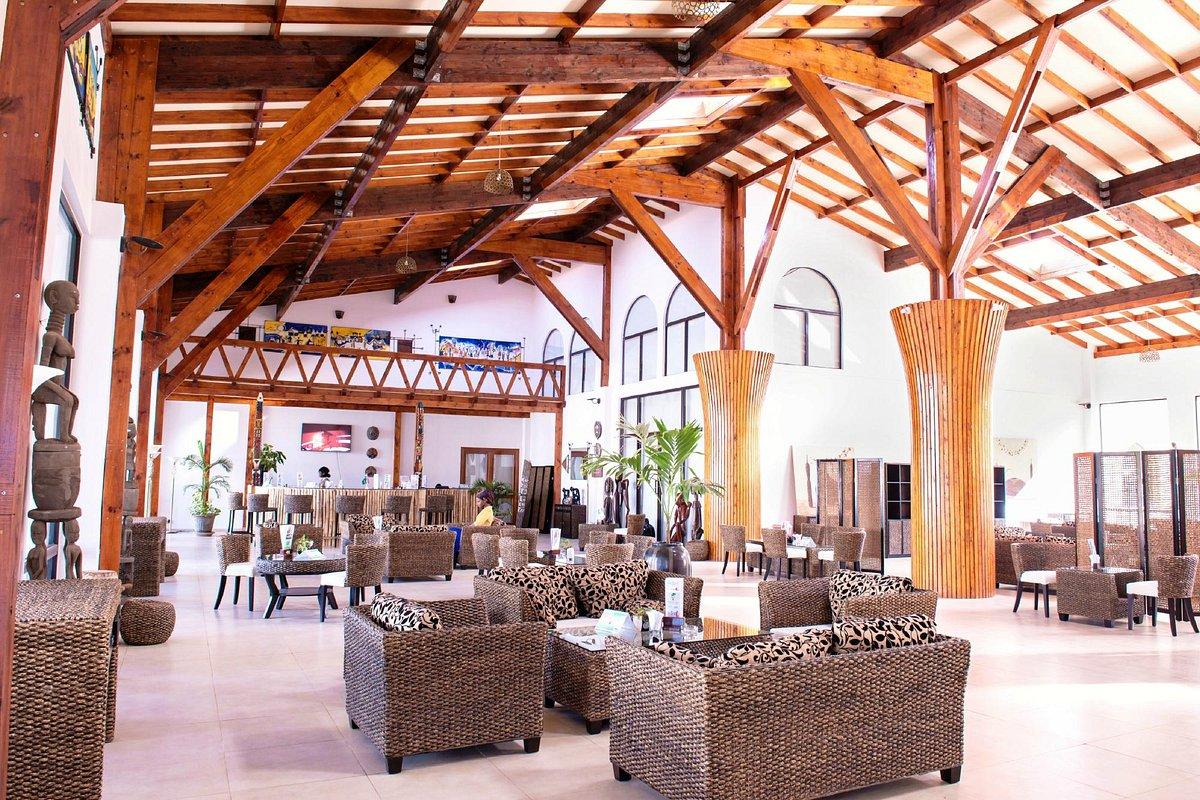 Ocean Bay Hotel & Resort Bakau Екстер'єр фото