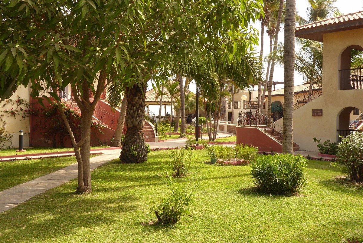 Ocean Bay Hotel & Resort Bakau Екстер'єр фото