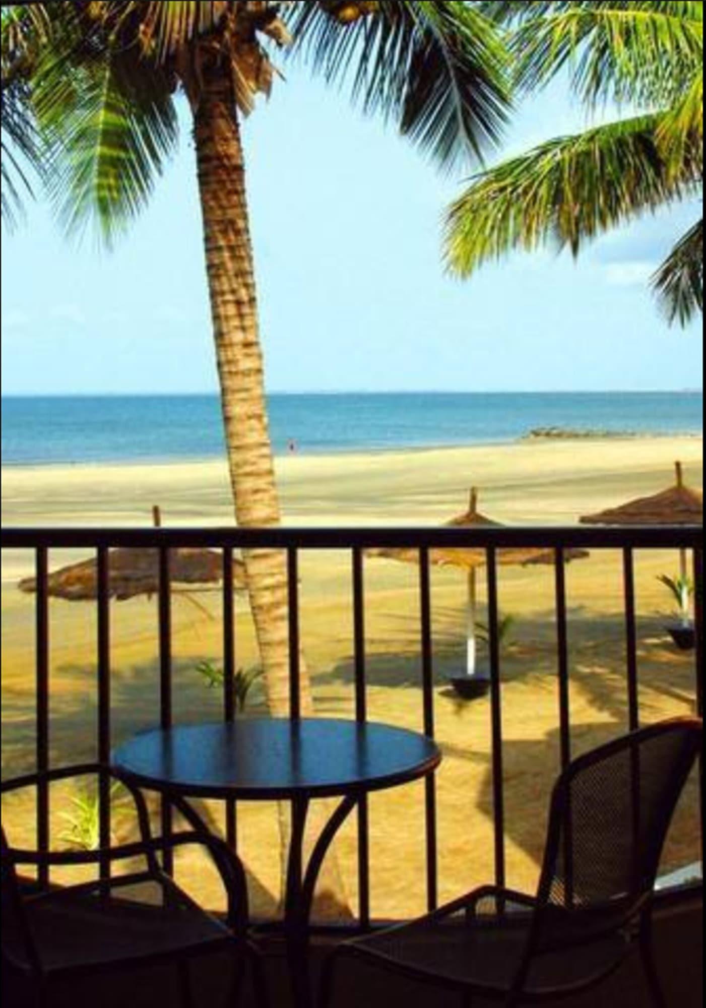 Ocean Bay Hotel & Resort Bakau Екстер'єр фото