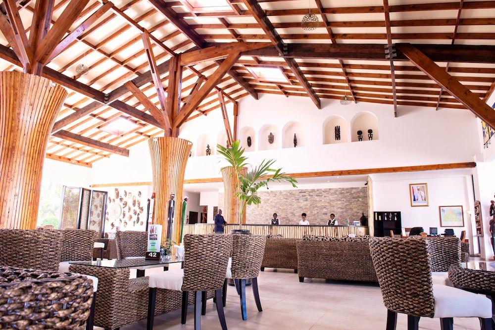 Ocean Bay Hotel & Resort Bakau Екстер'єр фото