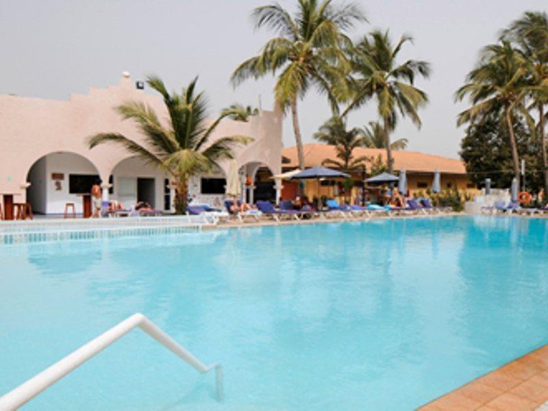 Ocean Bay Hotel & Resort Bakau Екстер'єр фото