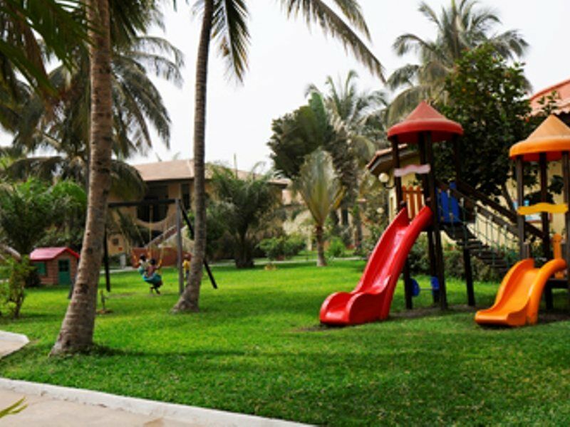 Ocean Bay Hotel & Resort Bakau Екстер'єр фото